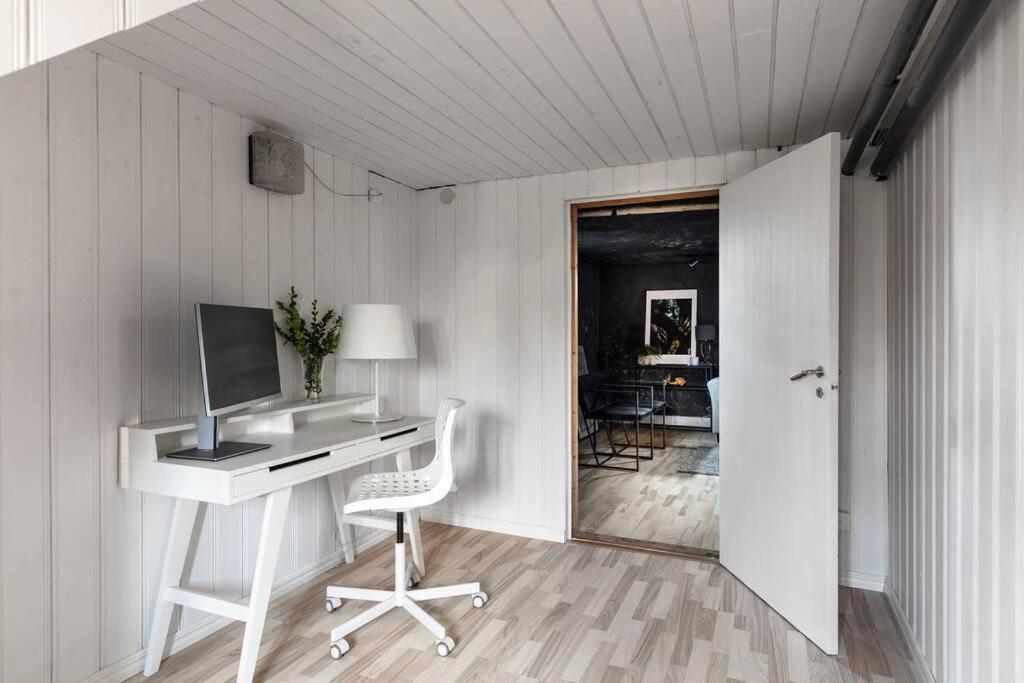 Amazing Family Home In Stockholm Eksteriør billede